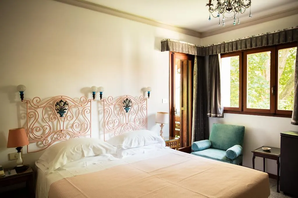 Residenza D'Epoca Albergo Quattro Fontane Lido di Venezia Hotel